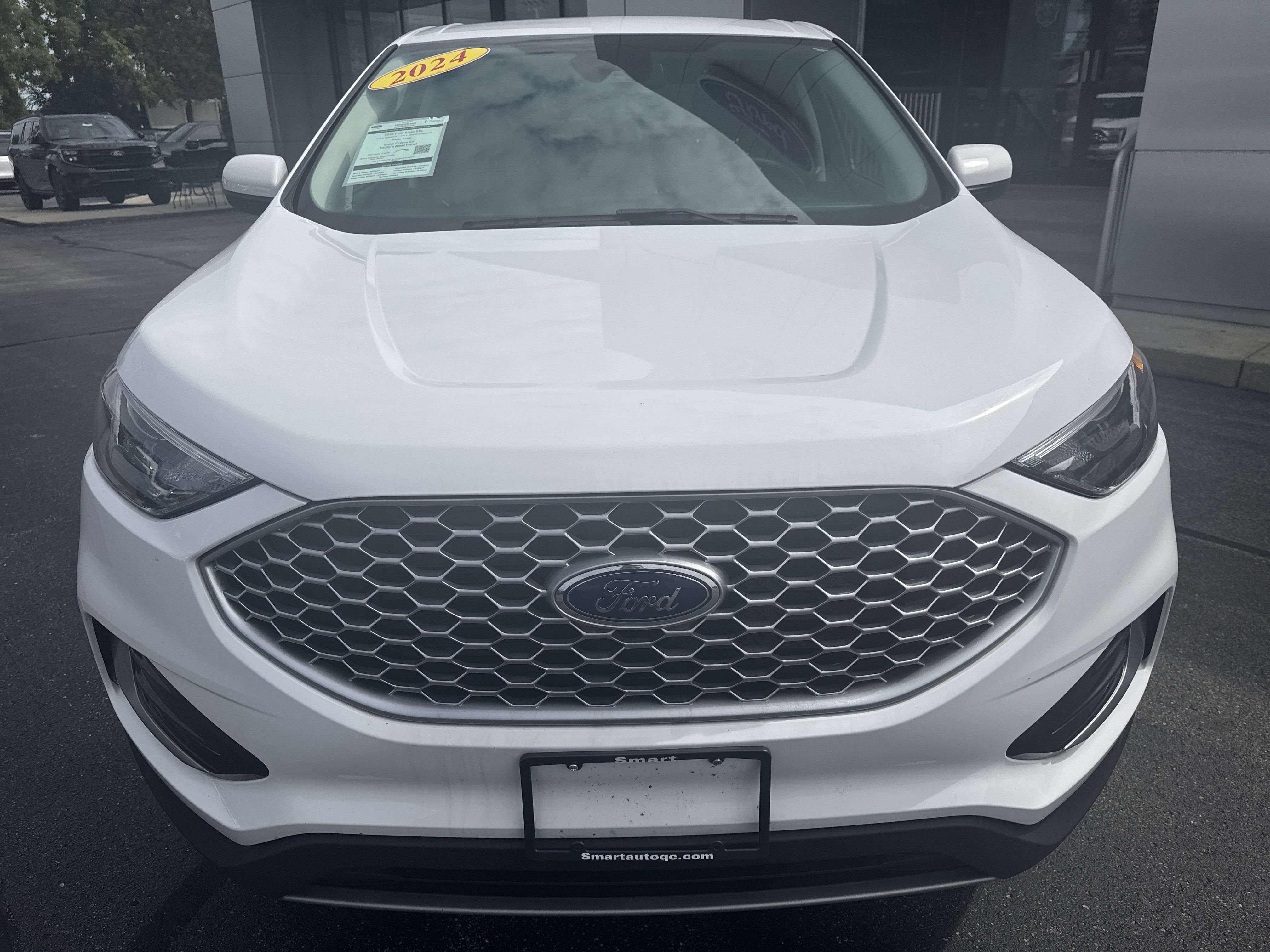 Used 2024 Ford Edge SEL AWD/4WD image 2