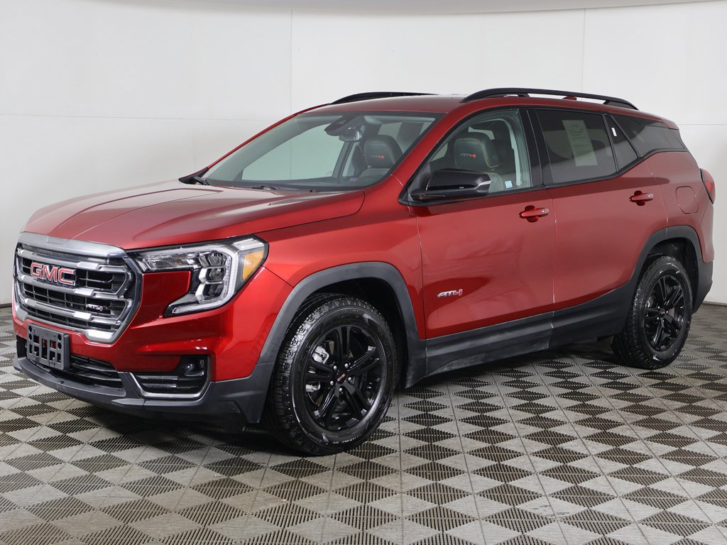 Used 2024 GMC Terrain AT4 w/ LPO, Floor Liner Package AWD/4WD image 9
