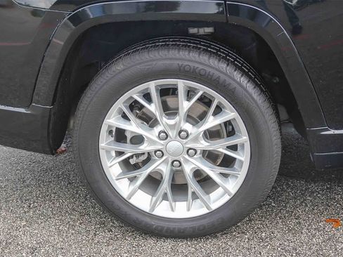 Used 2021 Jeep Grand Cherokee L Summit w/ Advanced Protech Group IV image 4