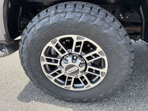 Used 2024 Ford F250 Limited image 18