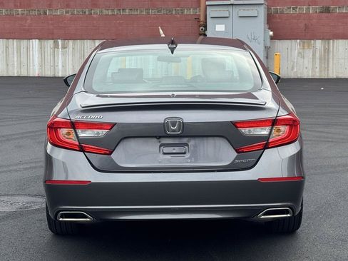 Used 2018 Honda Accord Sport image 5