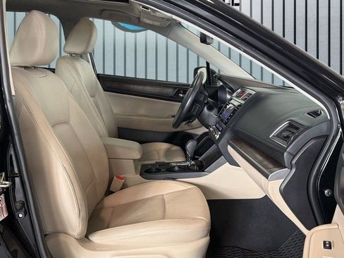 Used 2017 Subaru Outback 2.5i Limited image 6