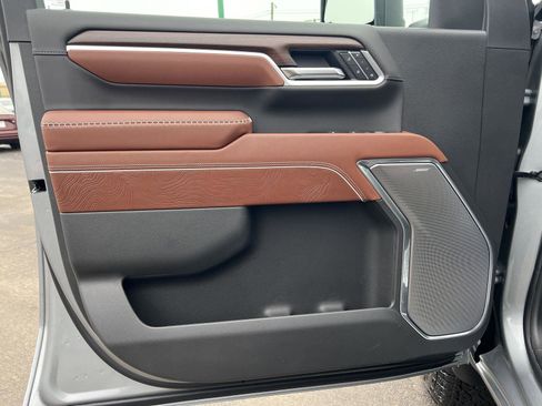 New 2026 GMC Sierra 2500 Denali Ultimate image 16