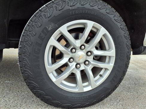 Used 2020 Chevrolet Silverado 1500 LT w/ All-Star Edition image 36