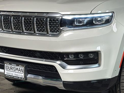 Used 2022 Jeep Grand Wagoneer Series II image 3