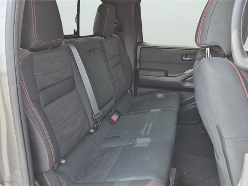 Used 2022 Nissan Frontier PRO-4X image 14