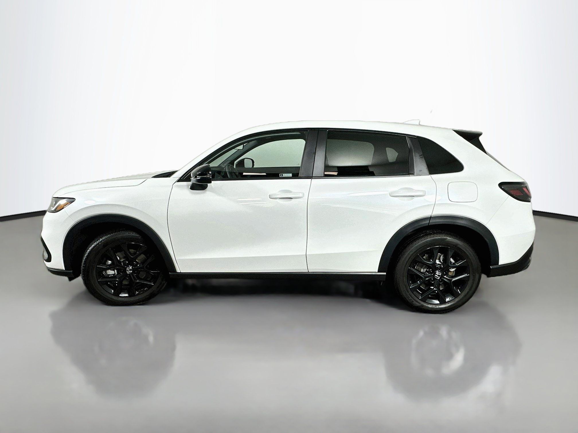 Used 2024 Honda HR-V Sport image 4