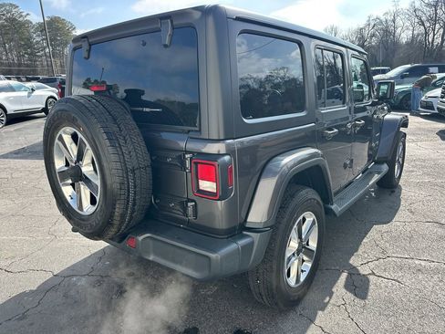 Used 2020 Jeep Wrangler Unlimited Sahara image 6