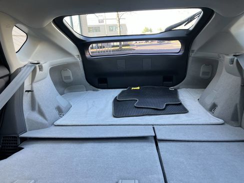 Used 2012 Toyota Prius Three image 20