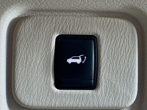 Used 2016 Nissan Murano Platinum w/ Platinum Technology Package AWD/4WD image 31