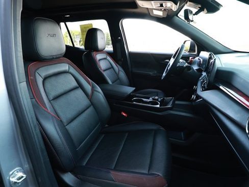 Used 2025 Chevrolet Equinox RS w/ Safety and Technology Package FWD image 31