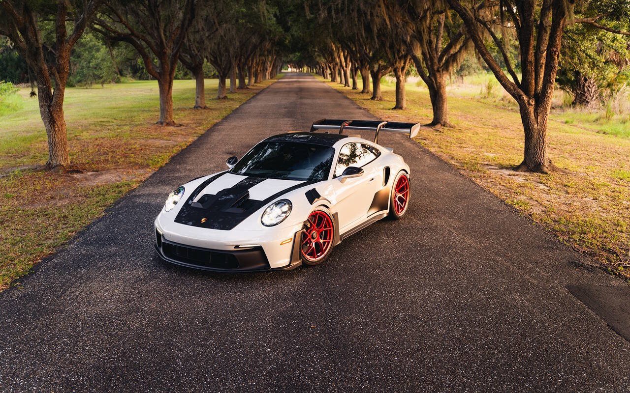 Used 2025 Porsche 911 GT3 RS RWD image 2