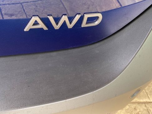 Certified 2025 Nissan Kicks SV AWD/4WD image 9
