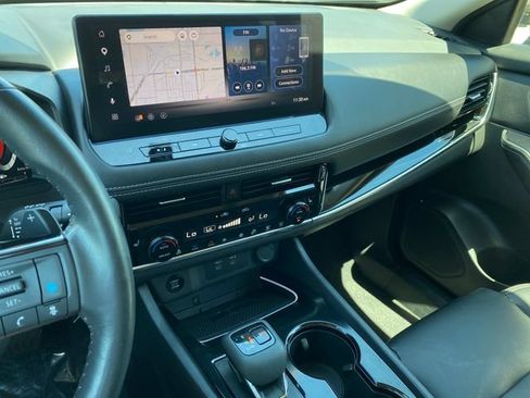 Certified 2024 Nissan Rogue SL w/ SL Premium Package AWD/4WD image 18