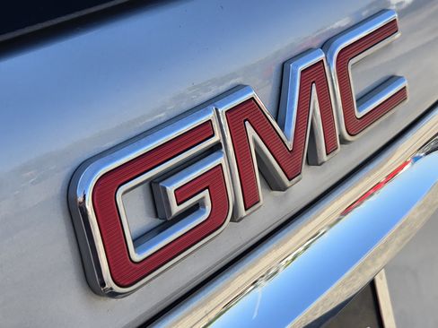 Used 2018 GMC Terrain SLE FWD image 19