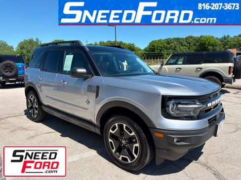 Used 2022 Ford Bronco Sport Outer Banks w/ Tech Package AWD/4WD image 1