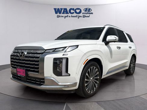 Used 2023 Hyundai Palisade Calligraphy image 1