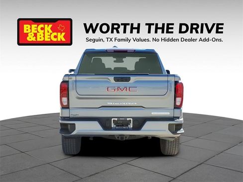 New 2026 GMC Sierra 1500 Elevation image 6