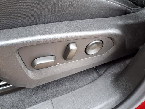 Used 2024 GMC Canyon Elevation w/ Convenience Package image 33