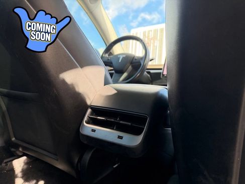 Used 2019 Tesla Model 3 Standard Range RWD image 18