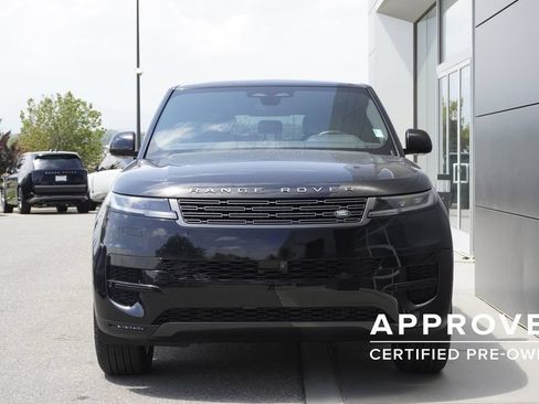 Used 2025 Land Rover Range Rover Sport SE AWD/4WD image 5