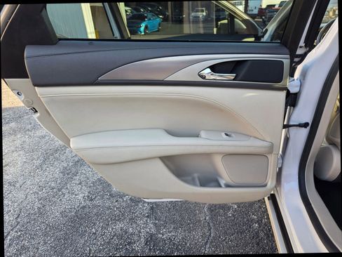 Used 2018 Lincoln MKZ Premiere image 21