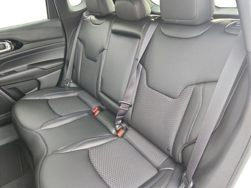 New 2026 Jeep Compass Latitude image 13