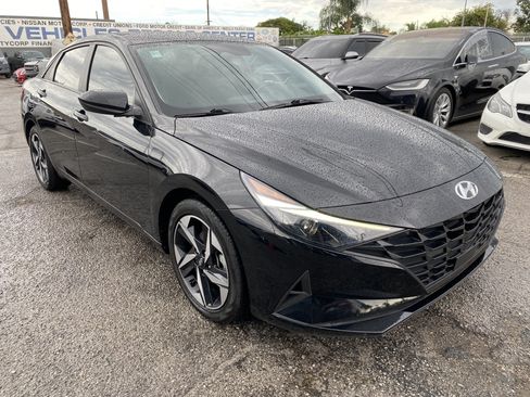 Used 2023 Hyundai Elantra SEL w/ Convenience Package FWD image 7