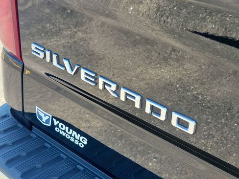 Used 2024 Chevrolet Silverado 1500 LT AWD/4WD image 34