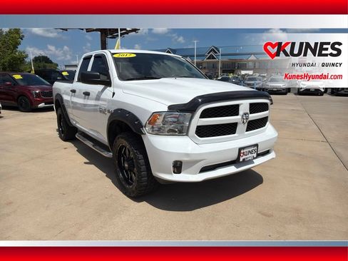 Used 2017 RAM 1500 Express AWD/4WD image 1