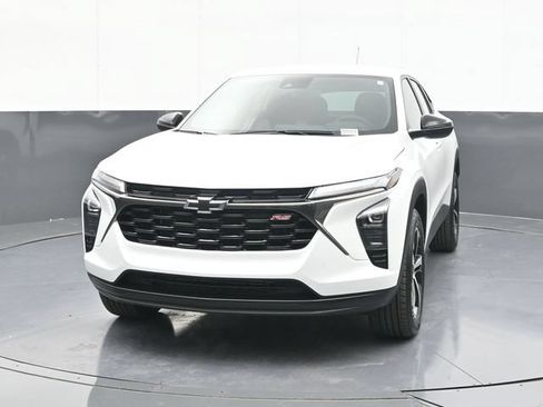 New 2026 Chevrolet Trax RS w/ Driver Confidence Package FWD image 2