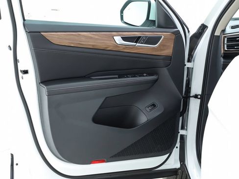 New 2026 Volkswagen Atlas SE FWD image 18