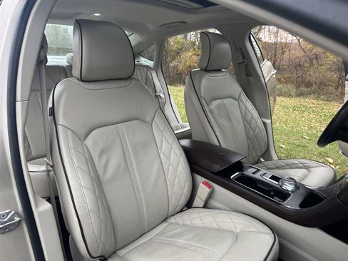 Used 2017 Ford Fusion Platinum image 15