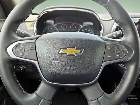 Used 2023 Chevrolet Traverse LT AWD/4WD image 24