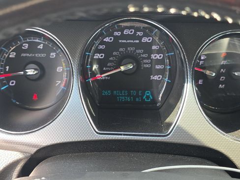 Used 2012 Ford Taurus SEL FWD image 15