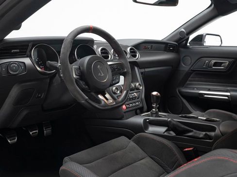 Used 2018 Ford Mustang Shelby GT350R w/ Equipment Group 920A RWD image 9