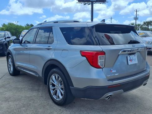 Used 2021 Ford Explorer Limited w/ Equipment Group 301A RWD image 8