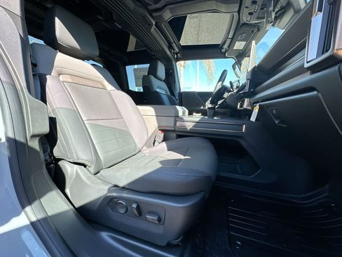 Used 2025 GMC Hummer EV 3X w/ Extreme Off-Road Package image 29