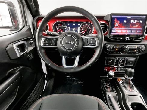 Used 2021 Jeep Gladiator Rubicon w/ Cold Weather Group image 5