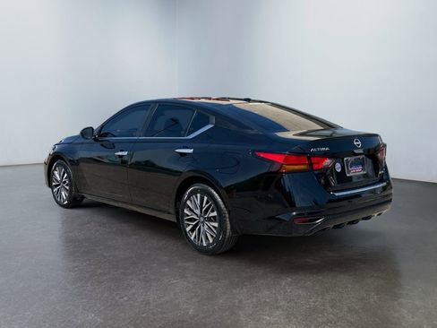 Used 2023 Nissan Altima 2.5 SV AWD/4WD image 7
