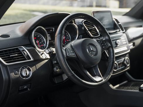 Used 2018 Mercedes-Benz GLE 350 4MATIC image 9