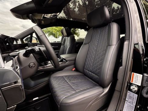 Used 2026 Cadillac Escalade IQ Sport 1 w/ LPO, Floor Liner Package AWD/4WD image 10