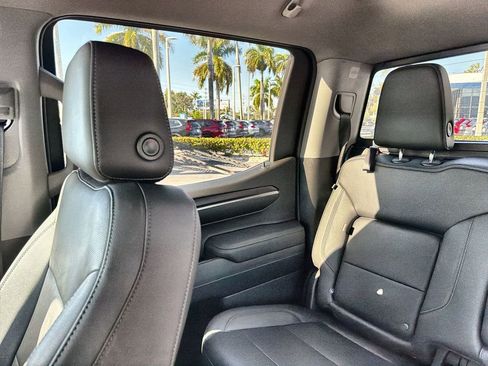 Used 2023 GMC Sierra 1500 SLT w/ SLT Premium Plus Package image 13