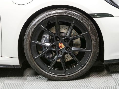 Certified 2025 Porsche 911 Carrera RWD image 28