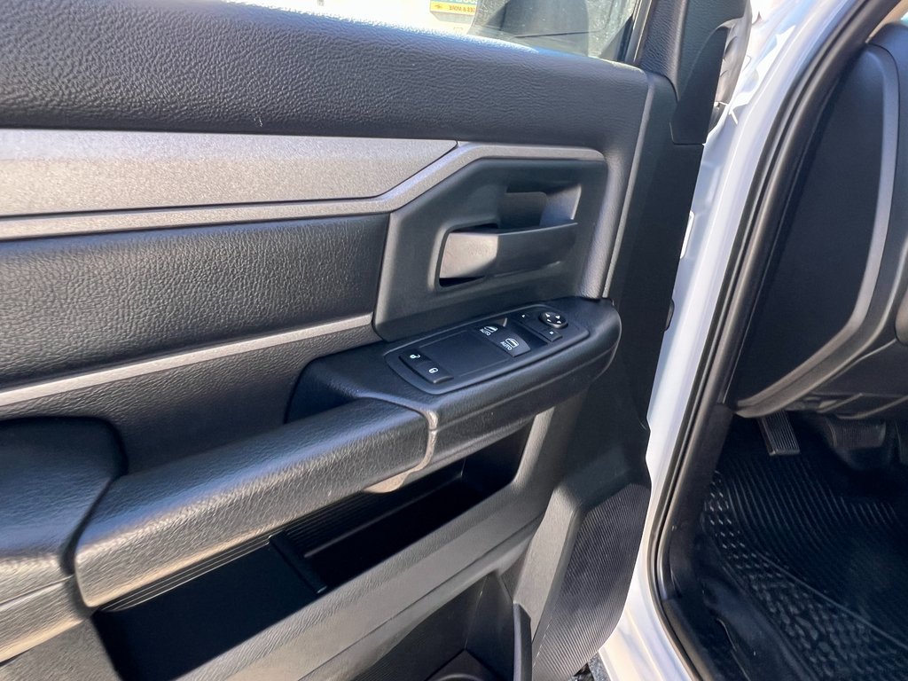 Used 2020 RAM 4500 Tradesman RWD image 17