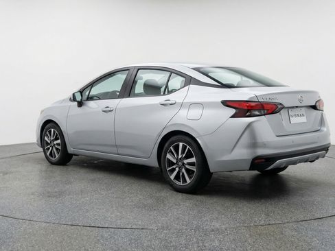 Used 2025 Nissan Versa SV image 6