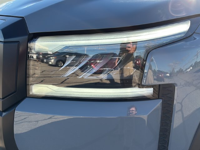 Used 2026 Nissan Frontier PRO-4X AWD/4WD image 9