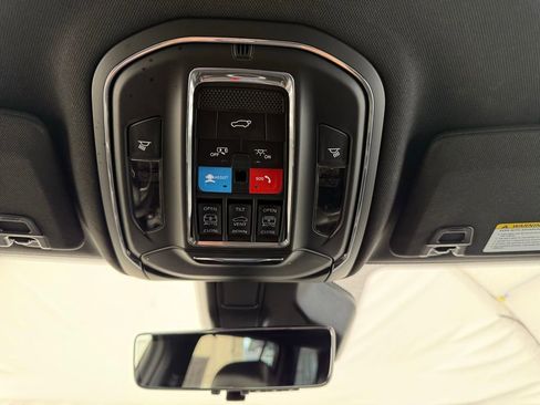 Used 2024 Jeep Grand Cherokee L Limited w/ Luxury Tech Group II image 41