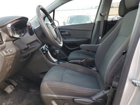 Certified 2020 Chevrolet Trax LS w/ Tint and Cruise Package image 17