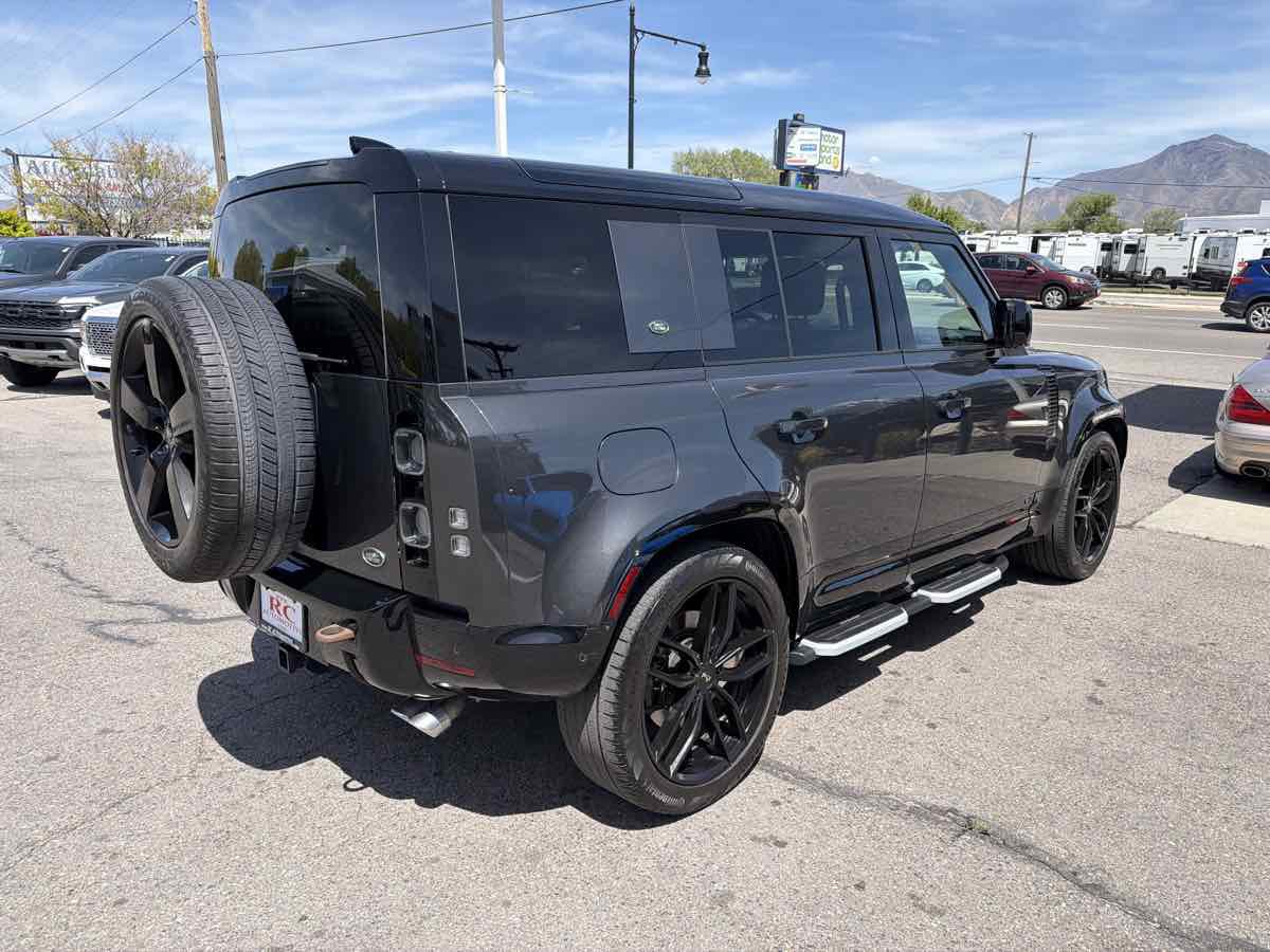 Used 2023 Land Rover Defender 110 V8 AWD/4WD image 5